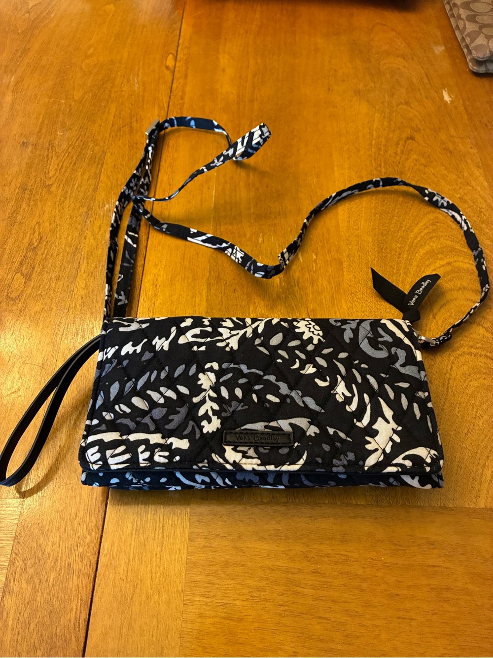 Vera Bradley Black & White Quilted Crossbody Wallet Purse